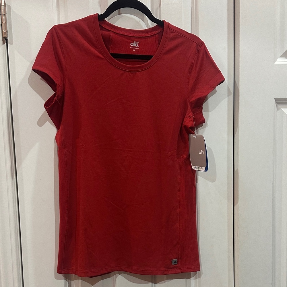 NEW ALO Yoga Red Short Sleeve PerformanceTee size XL